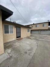1453 W 108th St in Los Angeles, CA - Building Photo - Building Photo