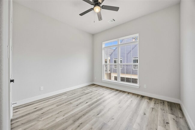 6107 Campos Dr