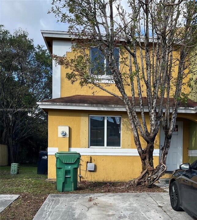 2229 NW 135th Terrace in Opa Locka, FL - Building Photo