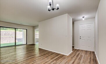 2006 Bayhead Dr in Sayreville, NJ - Building Photo - Building Photo