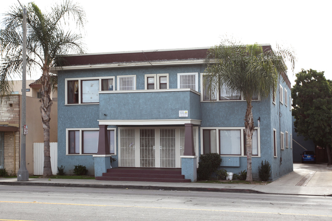 1530 E 7th St in Long Beach, CA - Foto de edificio