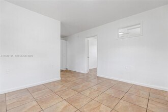 567 NW 90th St, Unit 3 in El Portal, FL - Building Photo - Building Photo