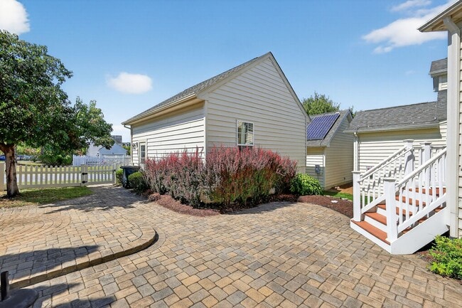 23100 Serviceberry Dr in Clarksburg, MD - Building Photo - Building Photo