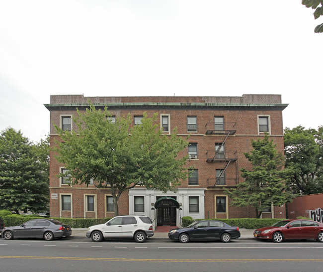 Meade Court in Brooklyn, NY - Building Photo - Building Photo