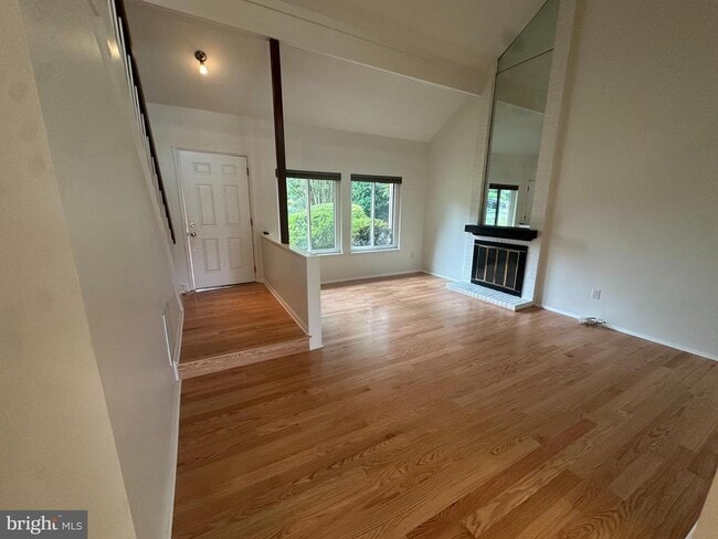 11613 Piney Lodge Rd in North Potomac, MD - Building Photo - Building Photo