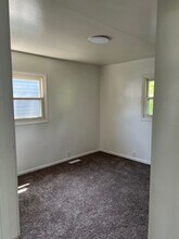 301 Seminole Dr in Anderson, IN - Foto de edificio - Building Photo