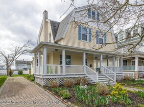 209 4th Ave in Belmar, NJ - Building Photo - Building Photo