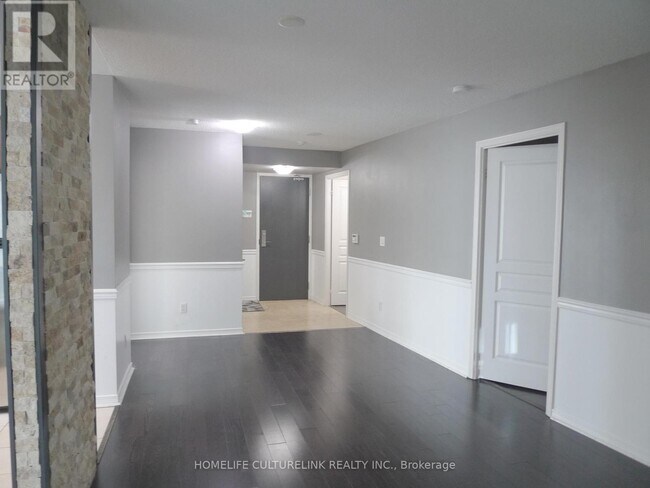 509-509 Beecroft Rd in Toronto, ON - Building Photo - Building Photo
