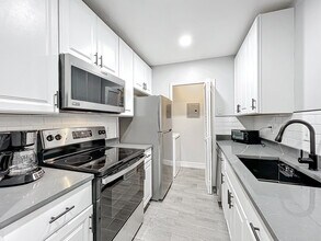 4352 S Kirkman Rd, Unit 1203 in Orlando, FL - Building Photo - Building Photo