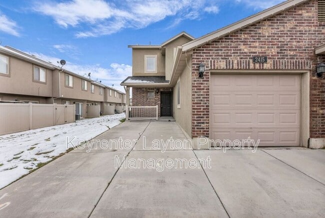 property at 2415 Wellington Dr