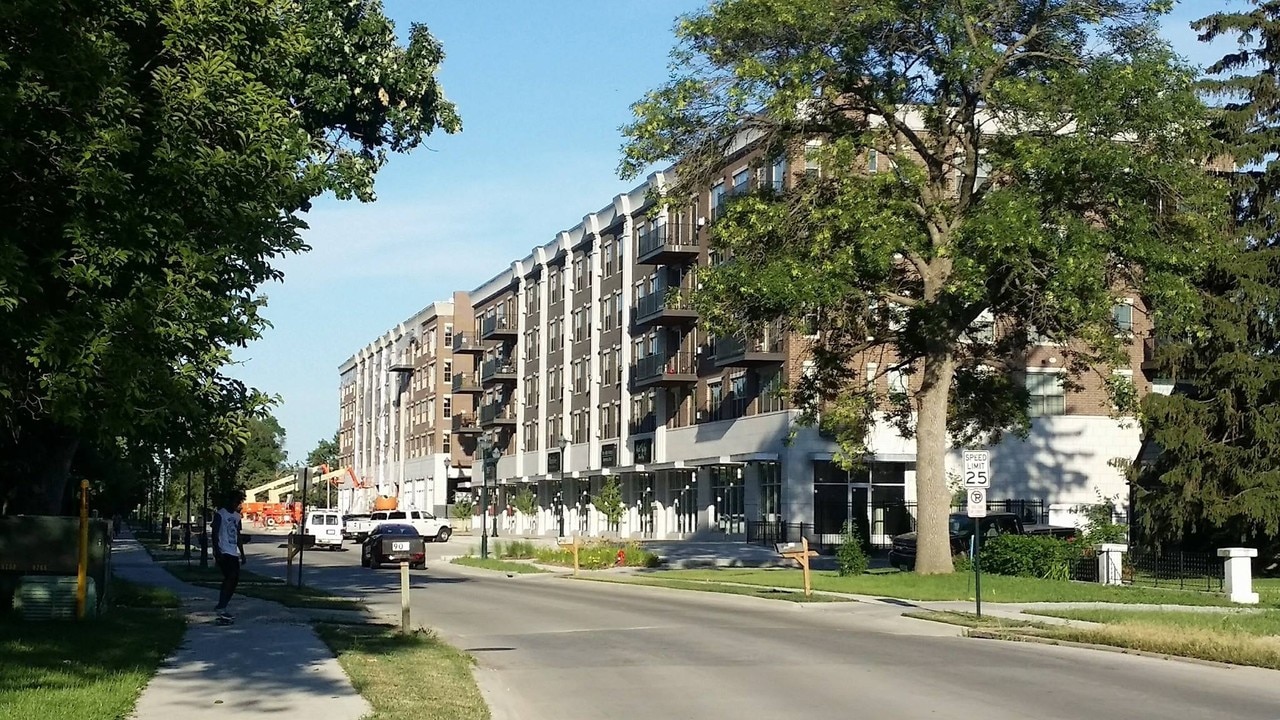 808 on 5th in Coralville, IA - Building Photo