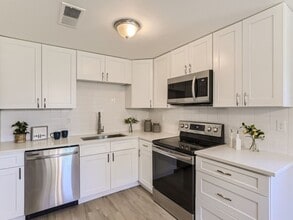 1723 N Robb St in Lakewood, CO - Building Photo - Building Photo