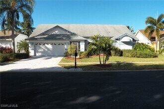 431 Dundee Ct in Naples, FL - Building Photo - Building Photo