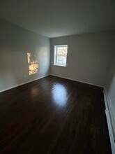 391-399 Grove St in North Plainfield, NJ - Foto de edificio - Building Photo