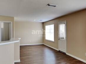 226 Golden Oak Dr in Texas City, TX - Building Photo - Building Photo