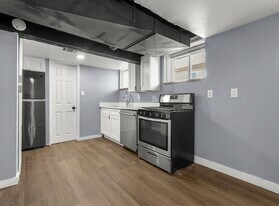 425-427 Vester St in Ferndale, MI - Building Photo