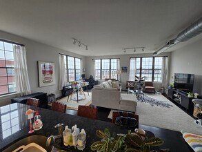 154 W 2nd St in Boston, MA - Building Photo - Building Photo