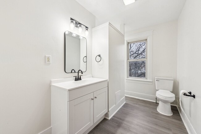 1040 S Main St in Greensburg, PA - Building Photo - Building Photo