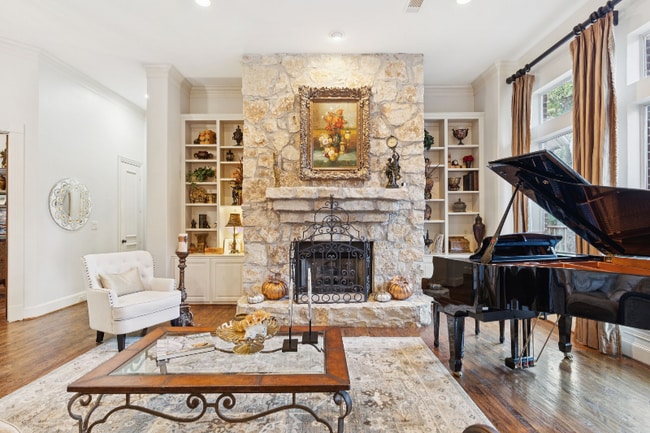 1970 Mary Lee Ln in Allen, TX - Foto de edificio - Building Photo