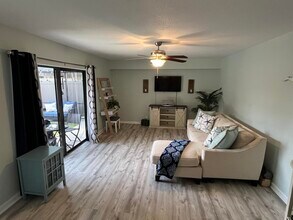 7510 75th Way in West Palm Beach, FL - Building Photo - Building Photo