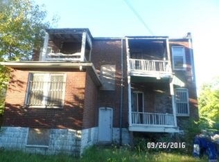 5832 Etzel Ave in St. Louis, MO - Foto de edificio - Building Photo