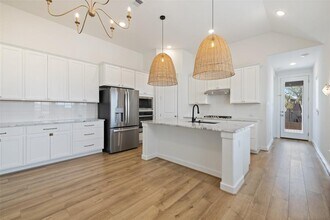 22609 Bristlegrass Ln in Lago Vista, TX - Building Photo - Building Photo