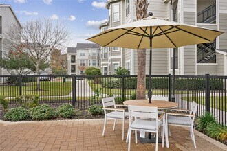 9494 Humble Westfield Rd in Humble, TX - Building Photo - Building Photo