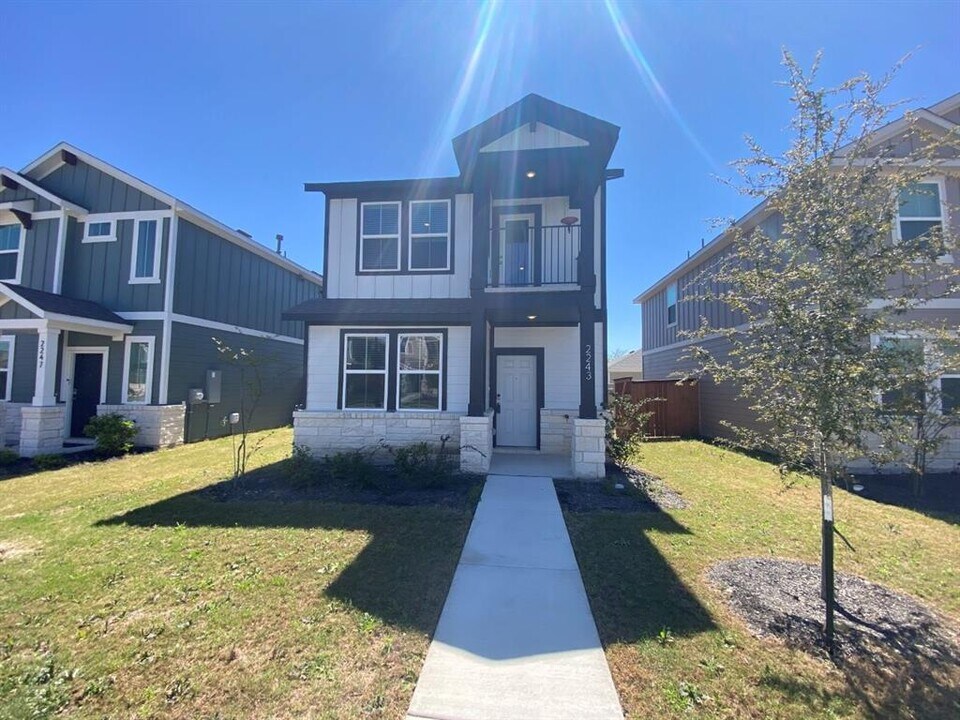 2243 Oscar Eli Pl in Round Rock, TX - Building Photo