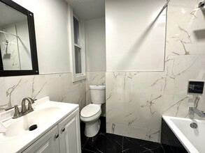 55 Wallis Ave in Jersey City, NJ - Building Photo - Building Photo