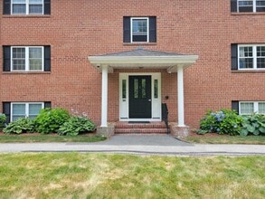 10 Leonard Rd in Boxborough, MA - Building Photo - Building Photo