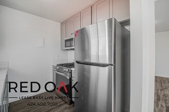 1341 W 37th Pl in Los Angeles, CA - Building Photo - Building Photo