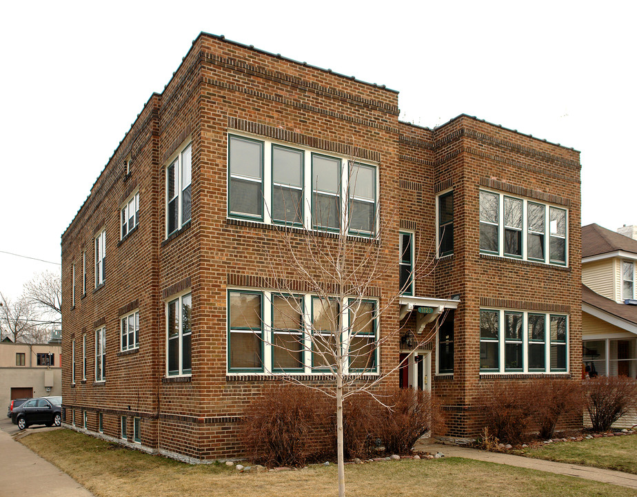 1725 Hague Ave in St. Paul, MN - Building Photo