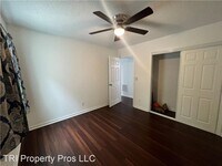 2703 N Centennial St photo'