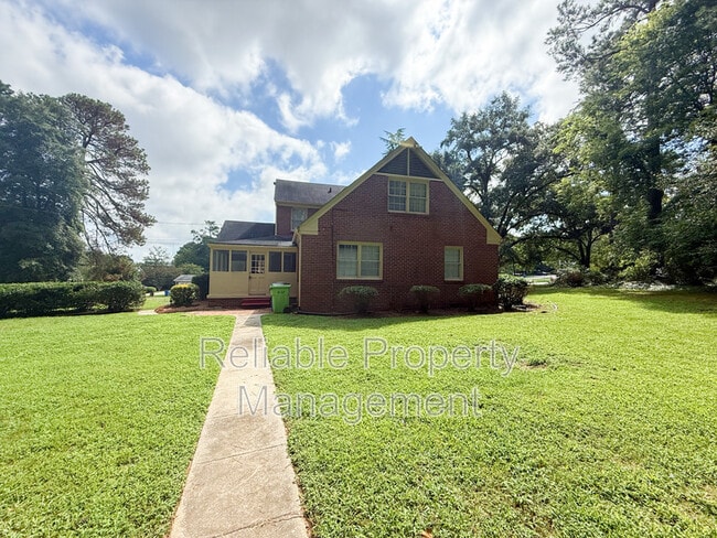 106 Donald Ross Dr in Raleigh, NC - Building Photo - Building Photo