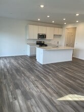 337 Red Oak Cir in Volo, IL - Building Photo - Building Photo