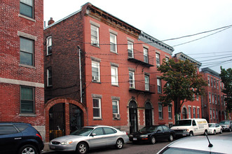 72 Frankfort St in East Boston, MA - Building Photo - Building Photo