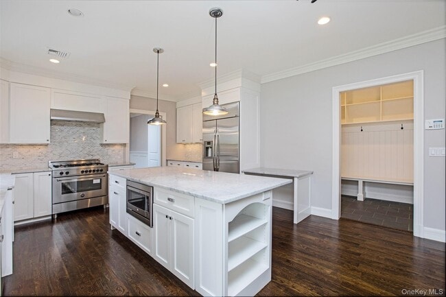 5 Sonny Trail in White Plains, NY - Building Photo - Building Photo