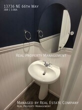 13736 NE 66th Wy in Vancouver, WA - Building Photo - Building Photo