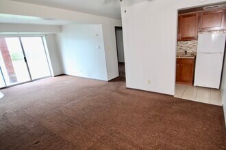 JEFFERSON VILLAGE -- 077 in Washington, PA - Building Photo - Interior Photo