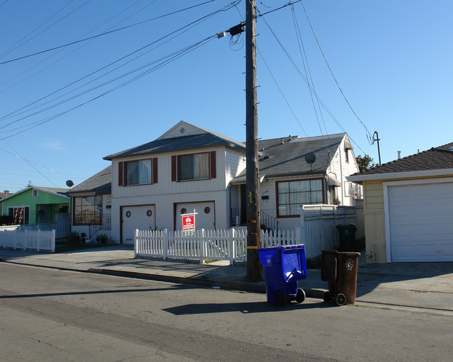 2508-2514 Bush Ave in Richmond, CA - Building Photo - Building Photo