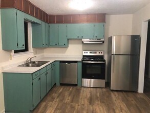 4803 Carlile Dr in Mobile, AL - Building Photo - Building Photo