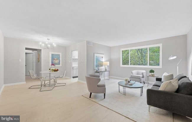 3829 Hamilton St in Hyattsville, MD - Building Photo - Building Photo