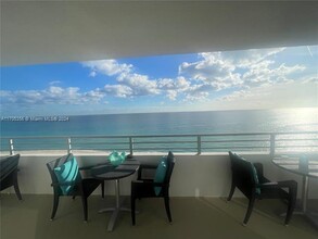 5555 Collins Ave, Unit 16L in Miami, FL - Building Photo - Building Photo