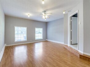 6218 Turner Way in Dallas, TX - Building Photo - Building Photo