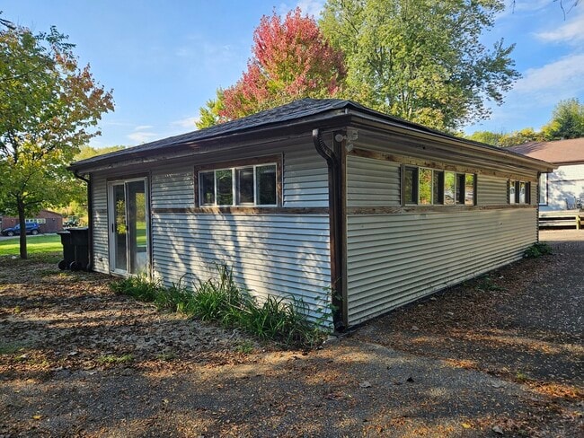 122 Haman Rd in Inverness, IL - Building Photo - Building Photo