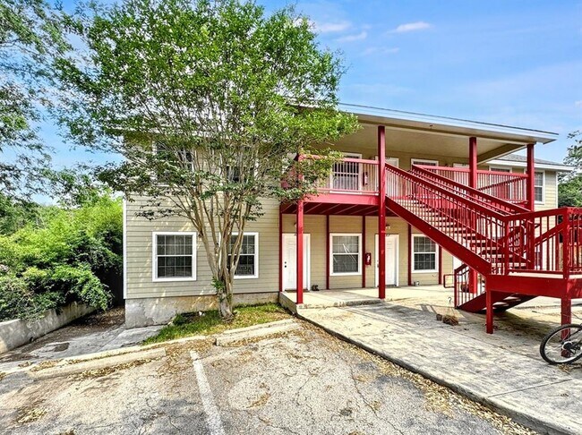 property at 412 Burleson St