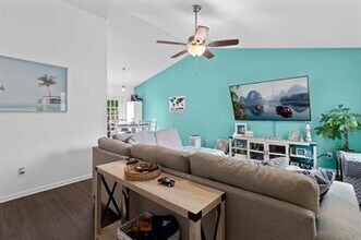 400 Somerset Cove in Jacksonville, NC - Building Photo - Building Photo