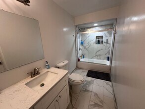 6650 Vista del Mar, Unit #2 in Playa Del Rey, CA - Building Photo - Building Photo