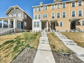 6092 W South Jordan Pky in South Jordan, UT - Building Photo