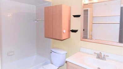 5279 Images Cir in Kissimmee, FL - Building Photo - Building Photo